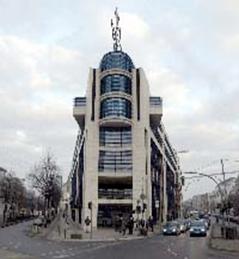 Die Kreuzung vor dem Willy-Brandt-Haus in Berlin-Kreuzberg